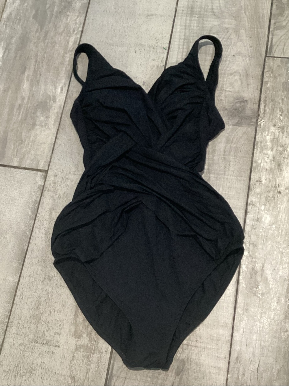 Gottex Black Twist-Front One-Piece Swimsuit Size 8
